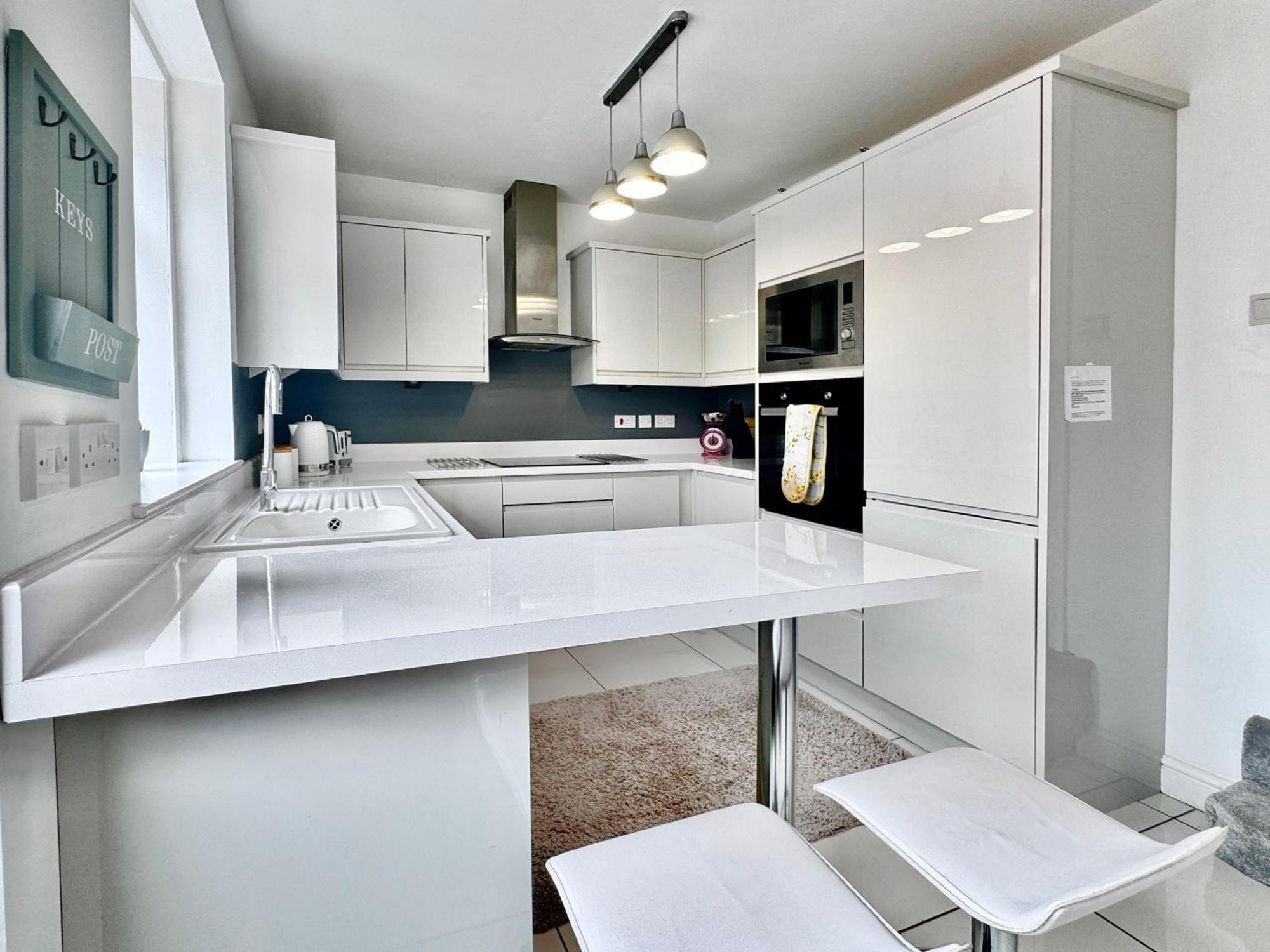 Apartment Victoria With Free Parking 스카버러 외부 사진